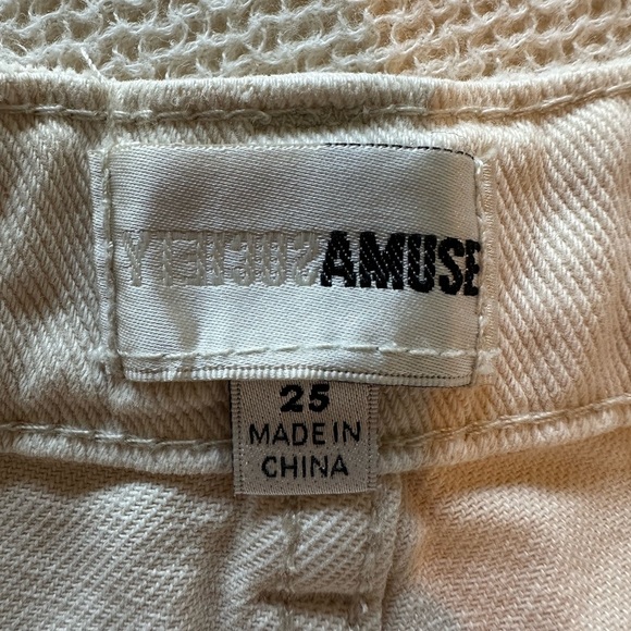 Amuse Society White Denim Women Shorts - Picture 3 of 3